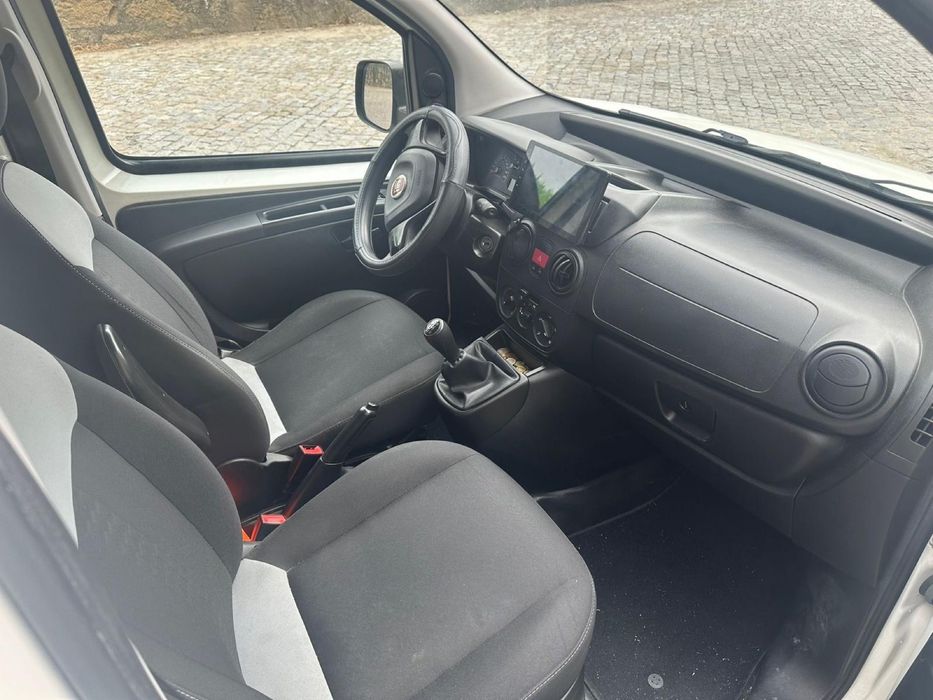 Carrinha ler anuncio