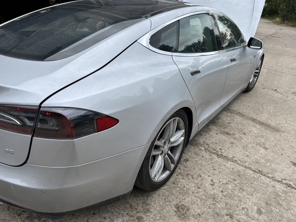 Разборка tesla model S,розбірка тесла модел С,розборка tesla MS