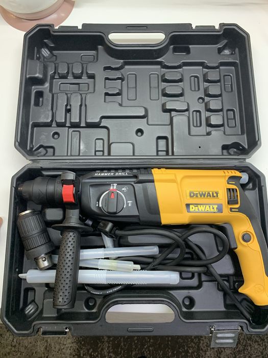 Перфоратор DeWALT