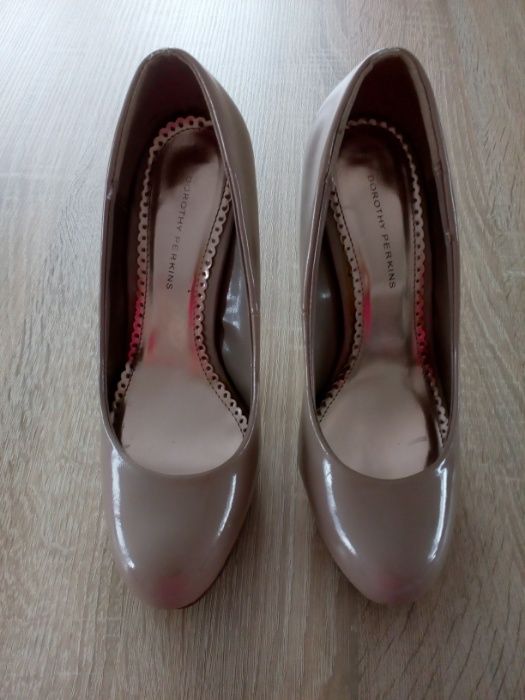 Buty szpilki beż camel r. 38