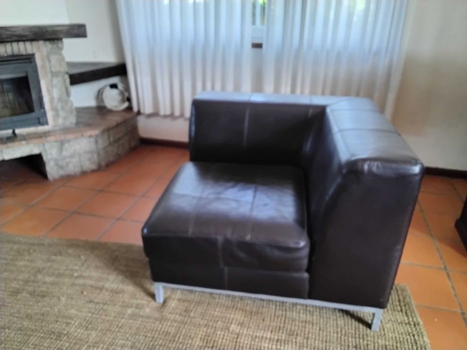 Sofá elegante (conjunto. 2), pele, cor preto, ideal para sala moderna.