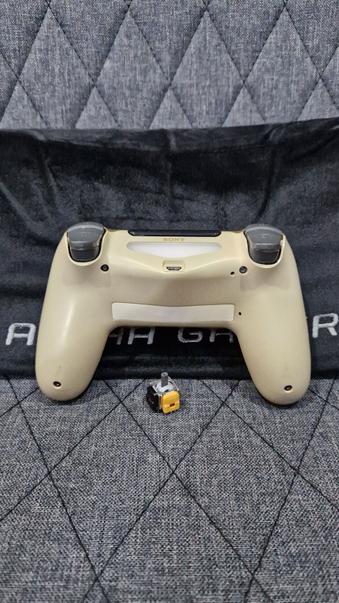 Comando PS4 Dourado Hall Effect Joystick