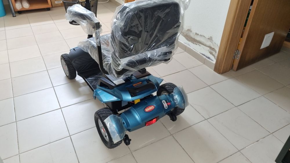 Scooter eléctrica de mobilidade reduzida, nova nunca usada!