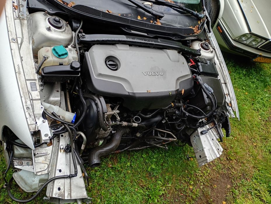 Volvo V70 2005 r. 2.4 d części