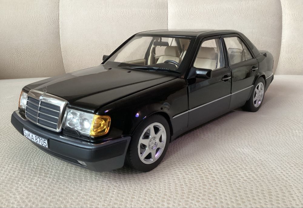 Коллекционная масштабная модель 1:18 Norev Mercedes E500 W124 Black