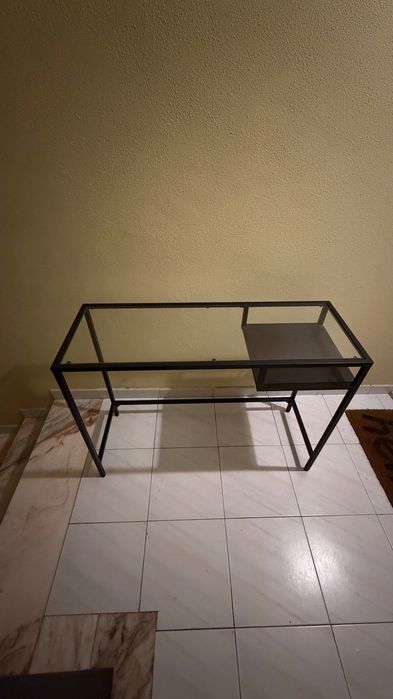 Secretária/Escrivaninha de ferro e vidro
