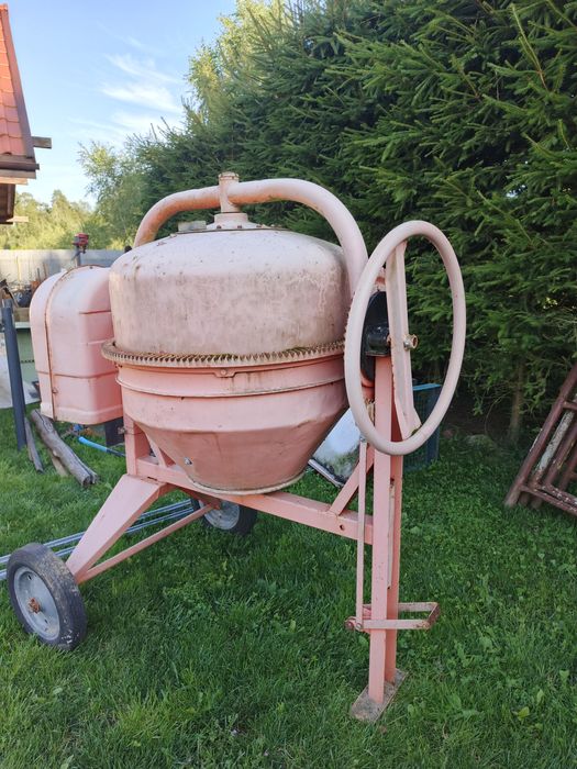 Betoniarka 250l.