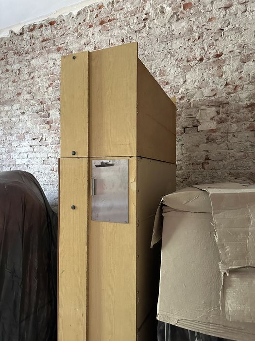 Сервант - шафа з антресоллю