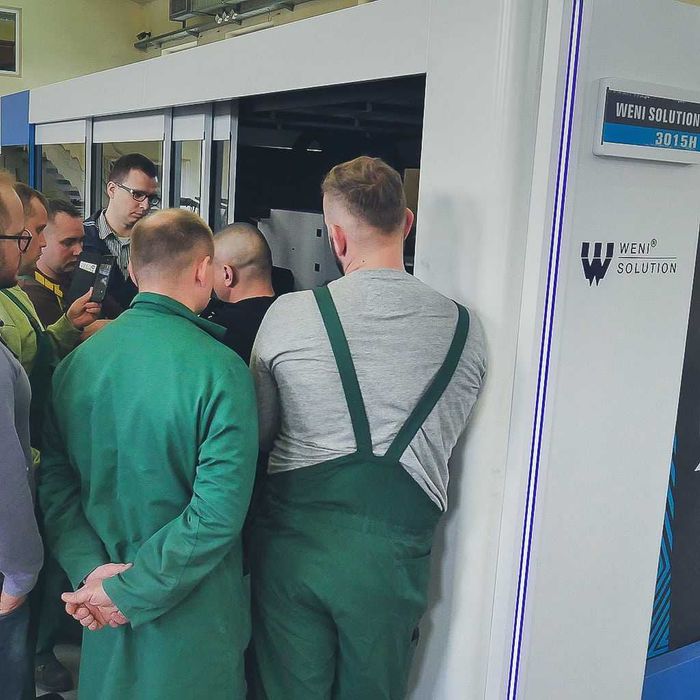 Fiber Laser wycinarka laserowa ploter CNC Weni 3015H 6kW POLSKI SERWIS
