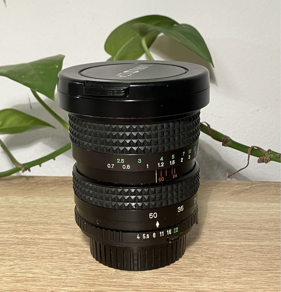 Minolta Rokkor MD Zoom 24-50mm f/4 vintage manualny obiektyw