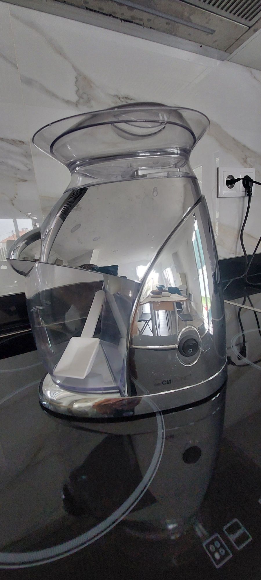 Maquina de picar gelo 12€