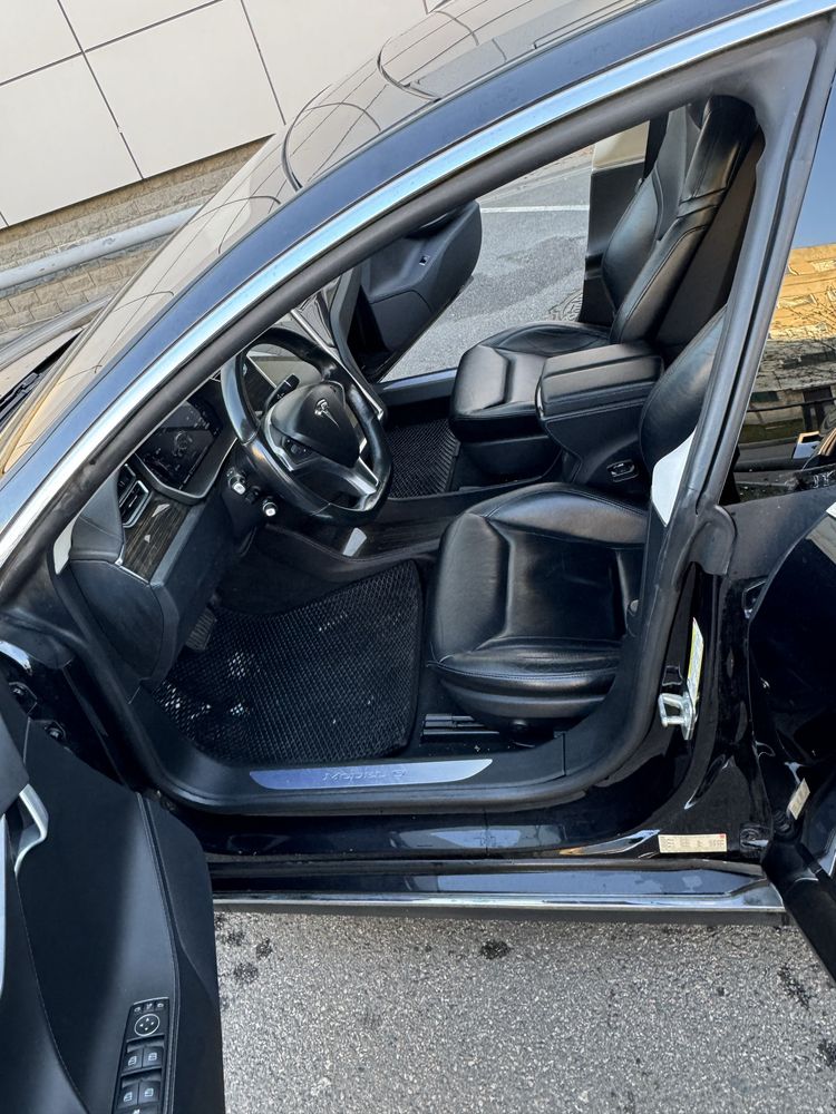 Tesla model S 2015 85kw Повний привід