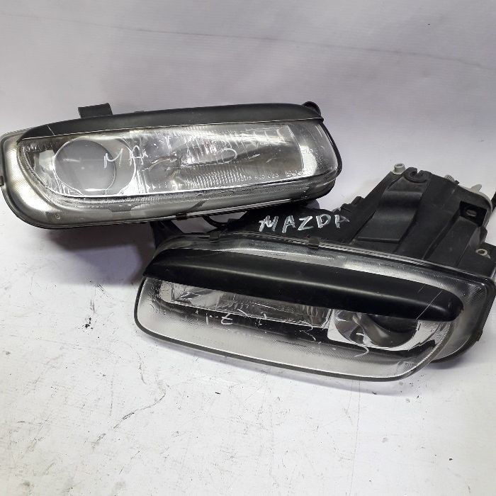 Farol farolim Mazda 626 e Mazda 323