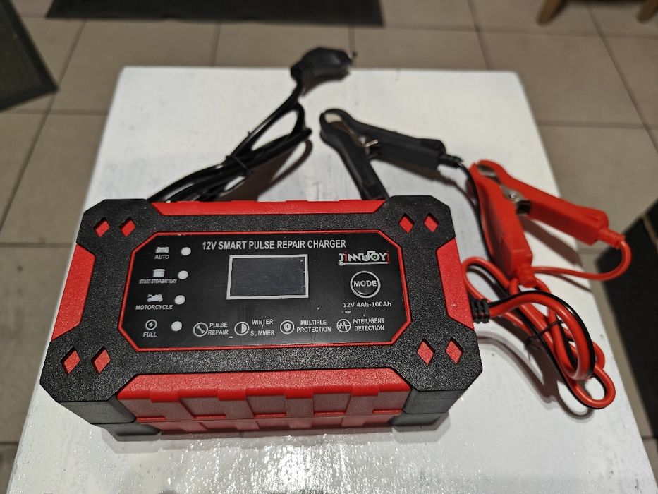 Prostownik ładowarka 12V6A nowa