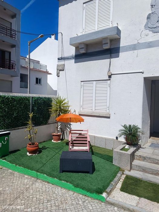 Quarto - localizado em Costa da Caparica Lisbon