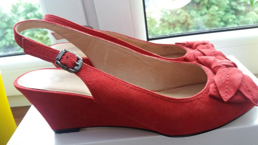 Sandały na koturnie 5TH AVENUE by Halle Berry