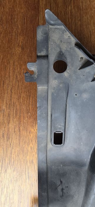 Spoiler nadkola Macan 95B 825 101