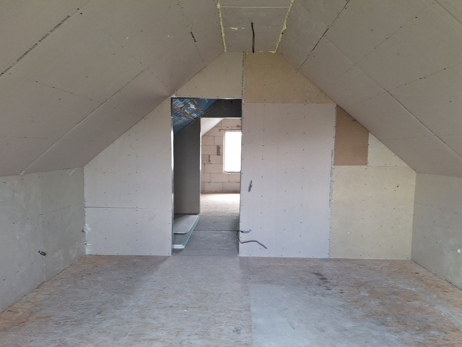 Будинок  + комунікації  +5 с Київський шлях 300 м