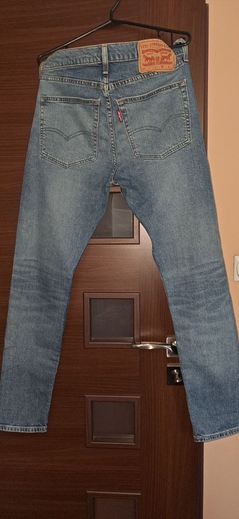Spodnie Levis 519 Skinny Hi Ball rozmiar 32