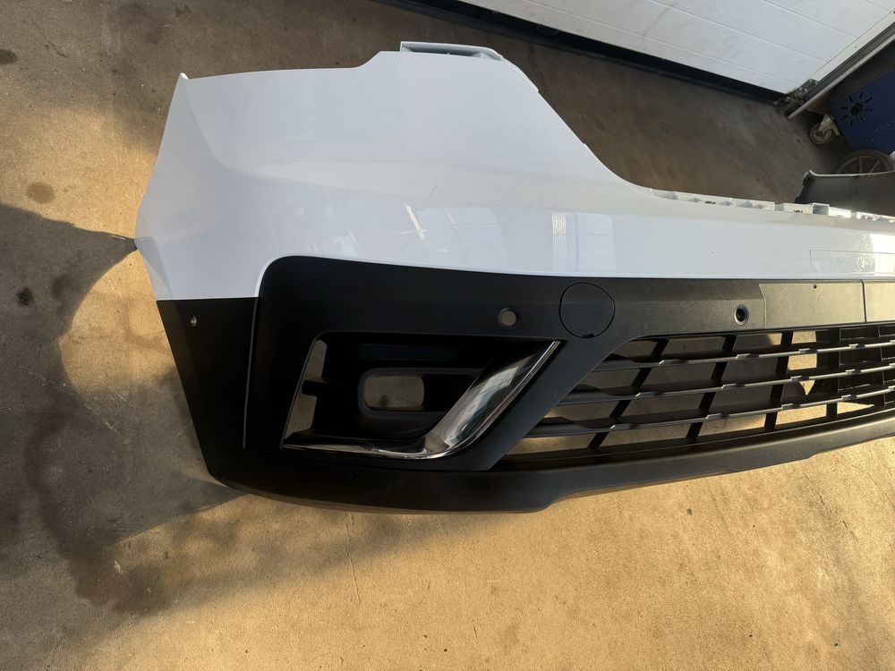 Zderzak przód przedni parktronik Renault Trafic IV 22-