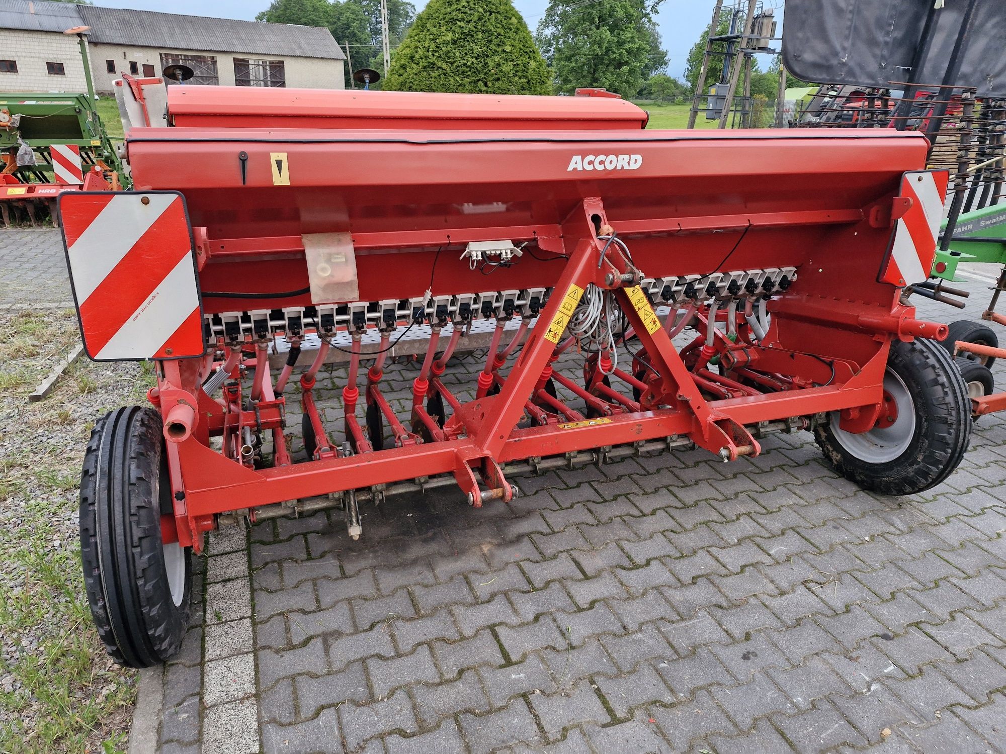 TALERZOWY Siewnik zbożowy Kverneland Accord M-Drill