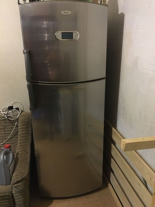 Холодильник Whirpool