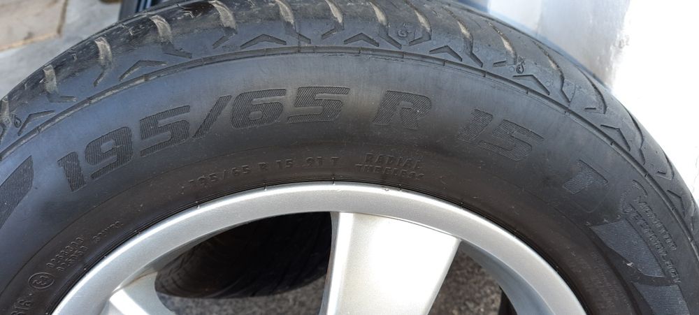 Koła 4 sztuki alu z oponami 195/65R15