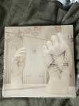 H8M5 bialas vinyl