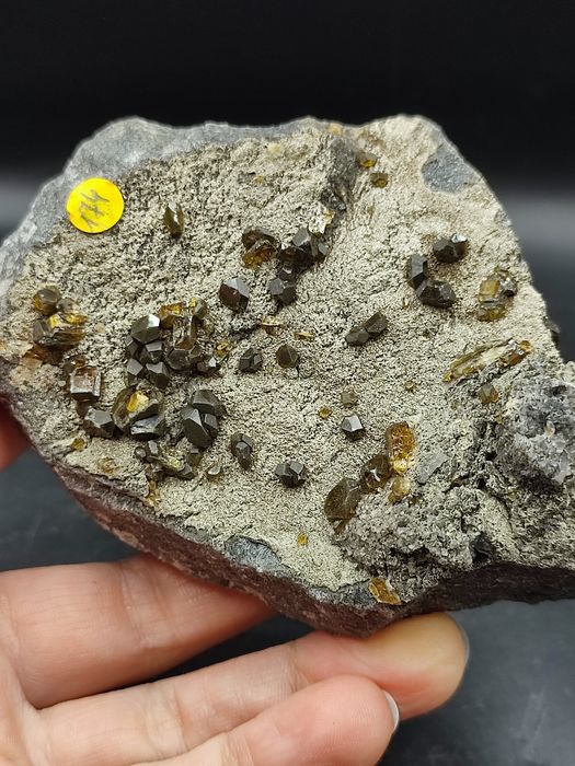 Minerał uranowy do kolekcji radiobaryt