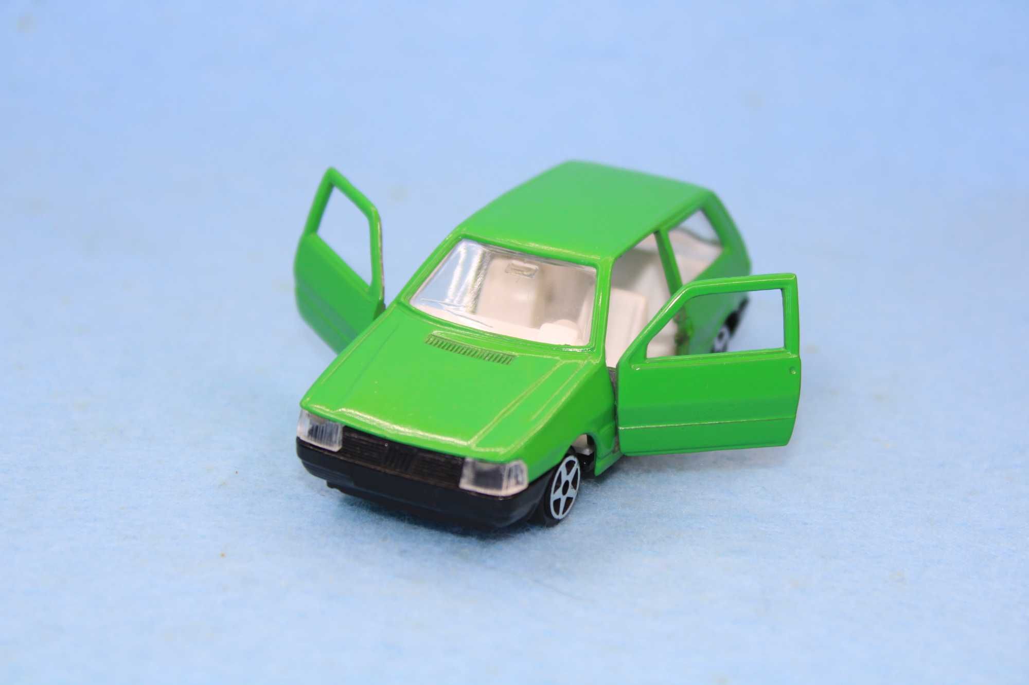3 Miniaturas antigas Poliguri Fiat Uno, Peugeot 405 e Mercedes-Benz