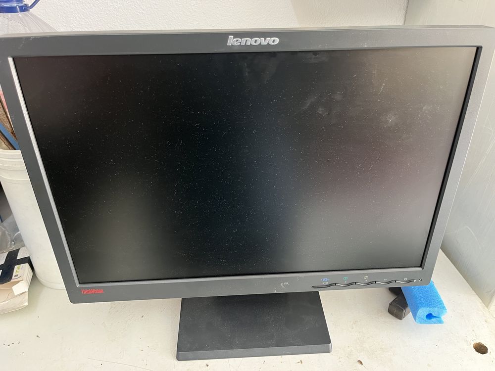 Monitor Lenovo 19 polegadas