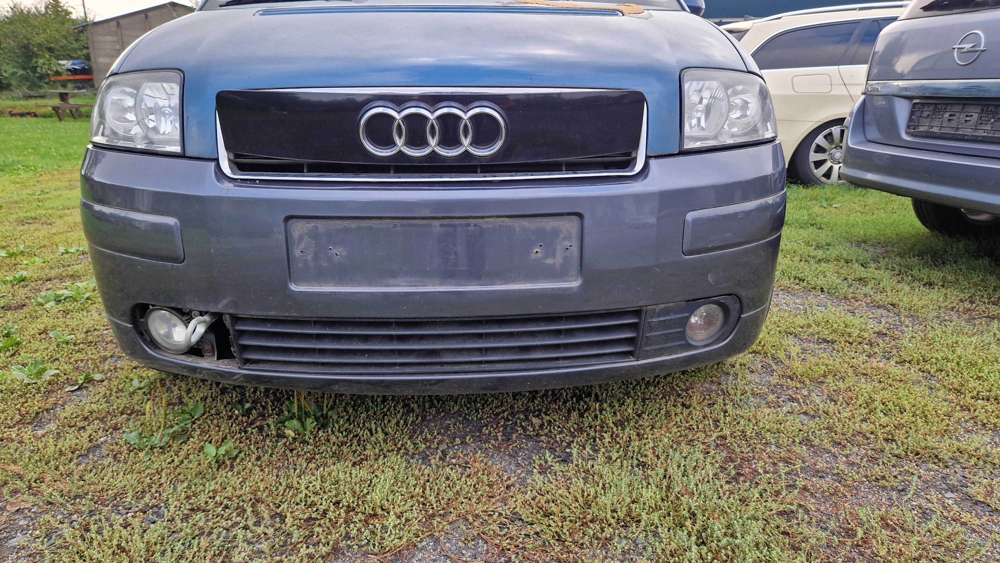 Audi A2 zderzak przedni halogeny