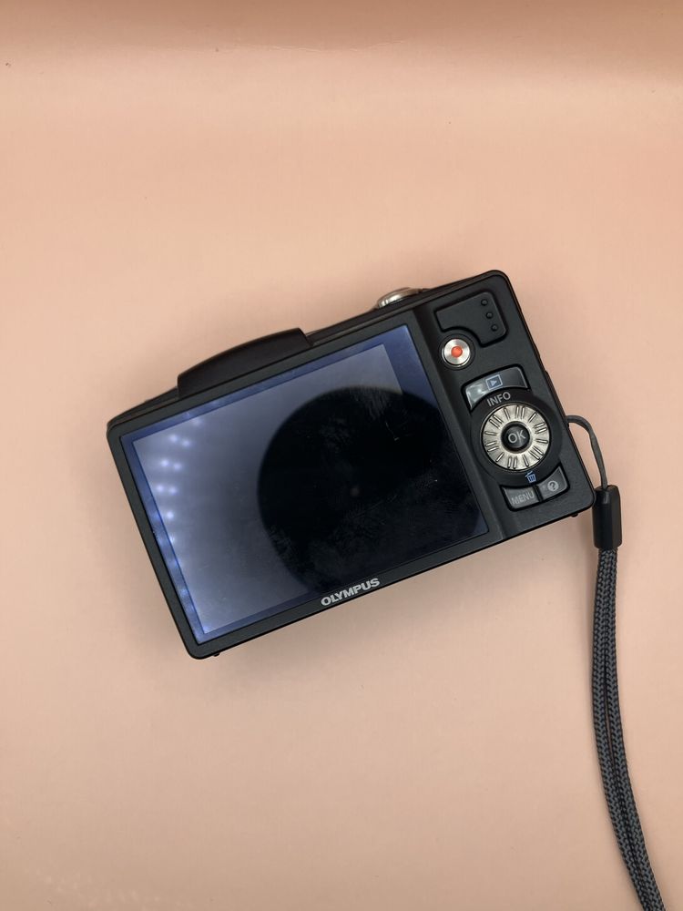 Цифрова камера Olympus SZ-20