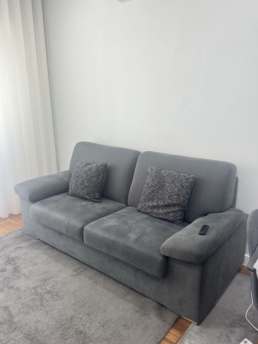 Sofá cinzento a venda usado dois lugares