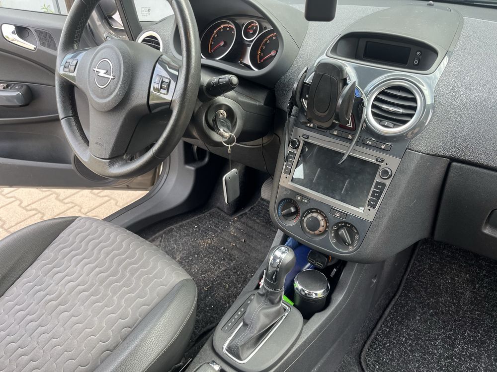 Opel Corsa d 1.4 benzyna automat