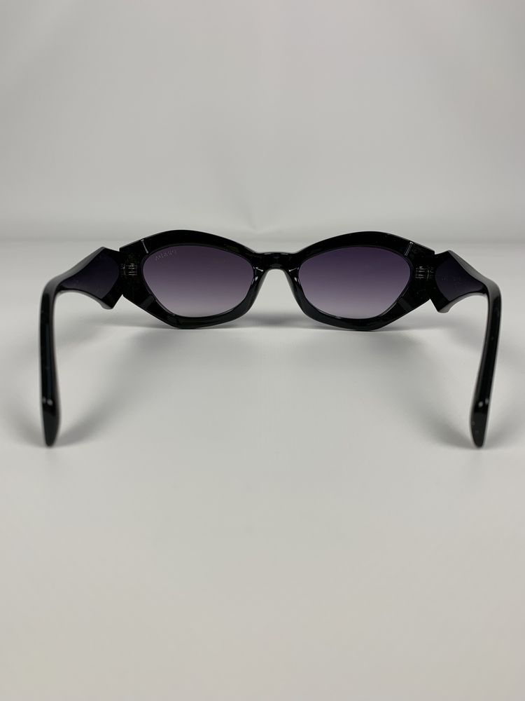 Женские солнцезащитные очки PRADA