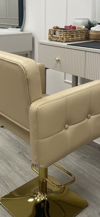 Візажний стілець Беатріс  Хокер для бровиста високий табурет барний