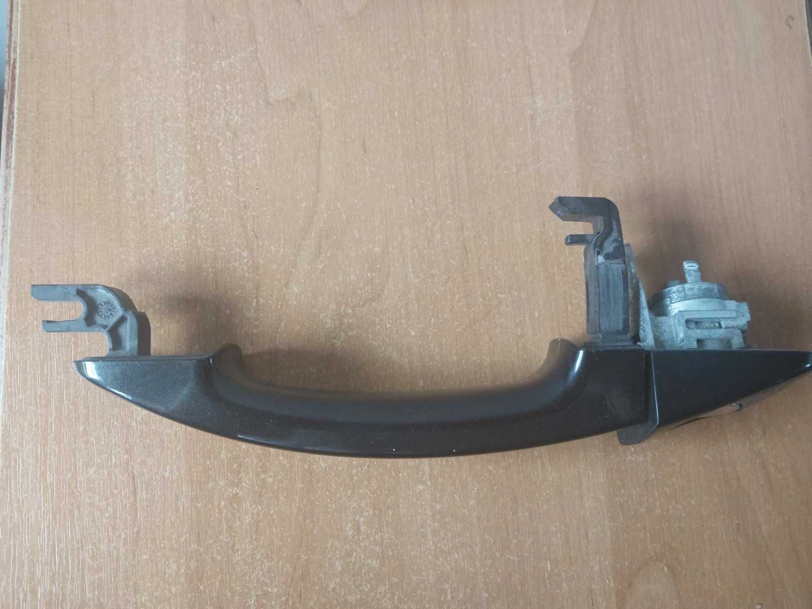 FORD C-MAX задня права зовнішня дверна ручка AM51U22404 S38KB
