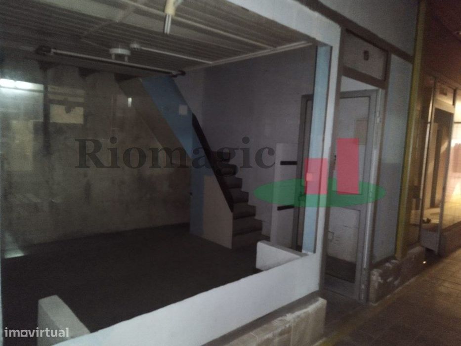 Loja em Rio Maior ***RIOMAGIC***