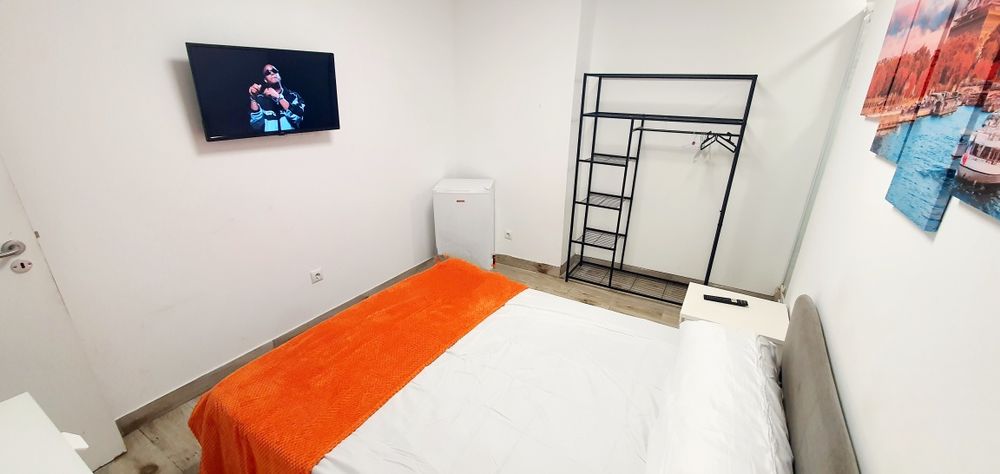 Quarto c/duche Metro Reboleira