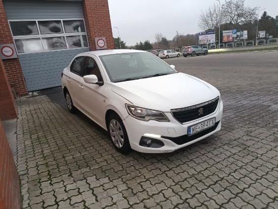 Peugeot 301 biały