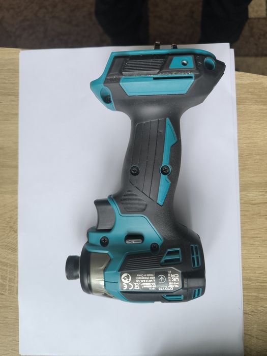 Продам импакт Makita DTD173Z