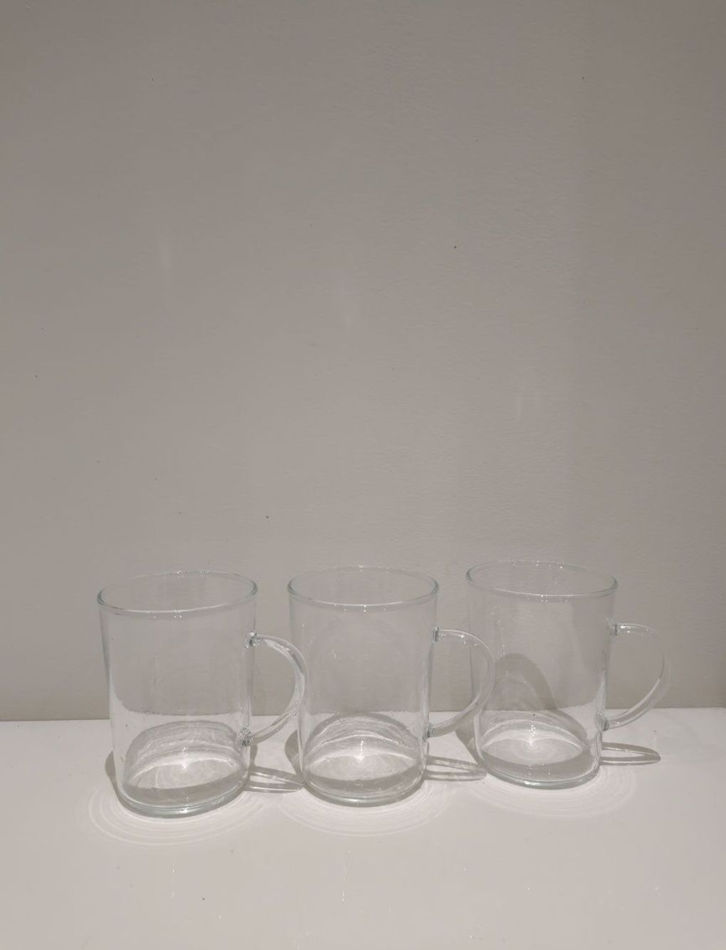 Zestaw 3 przezroczyste szklanki z uchwytem