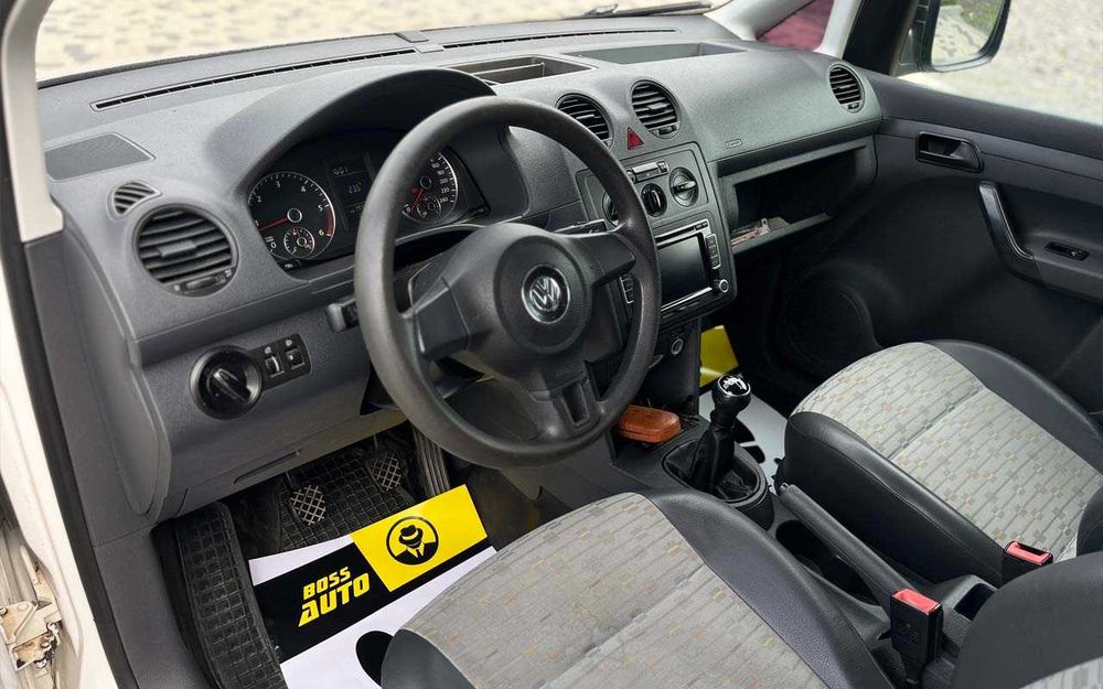 Volkswagen Caddy 2011