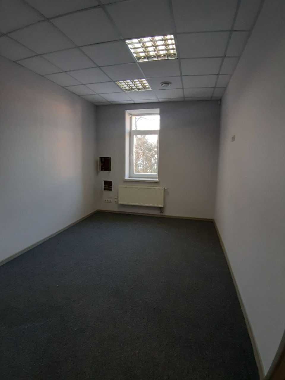 Оренда будівлі з прилеглою територією в центрі,  1100 м2 (БЕЗ КОМІСІЇ)