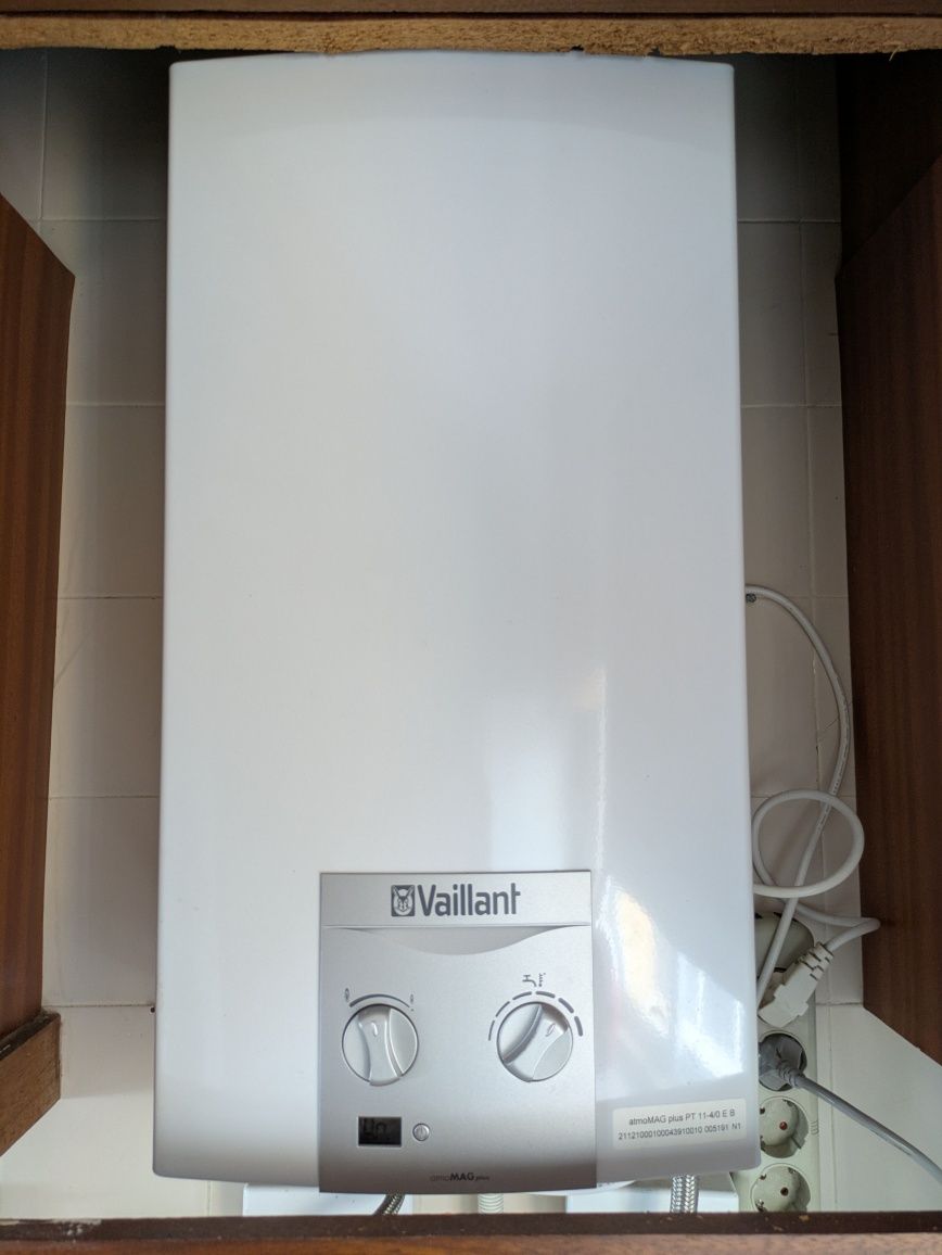 Recheio de casa com mobiliário e electrodomésticos