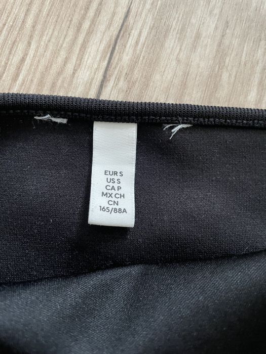 Czarny crop top * H&M * S