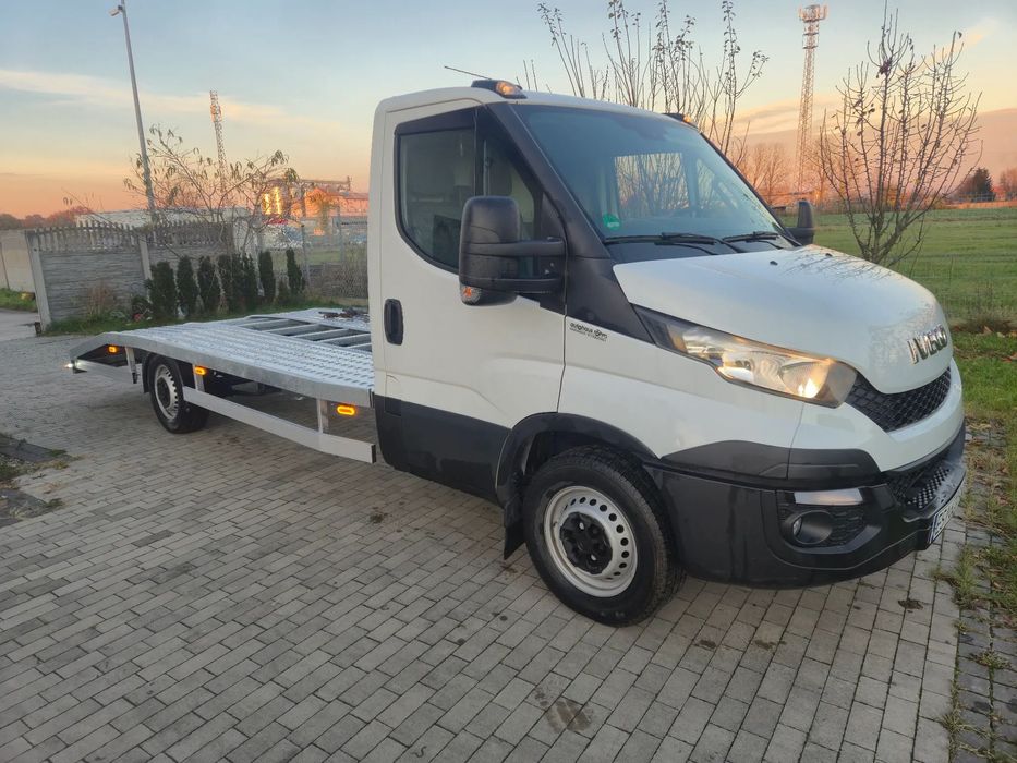 Iveco Daily 35S17  Iveco Daily 35S17 Automat Laweta Najazd