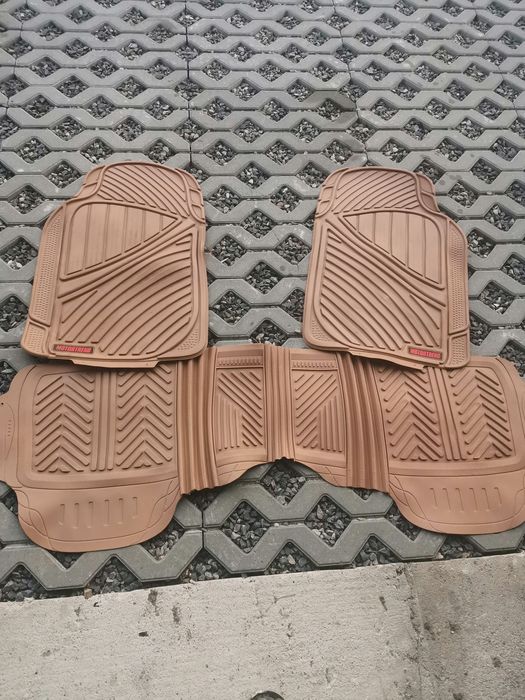 Dywaniki gumowe volvo