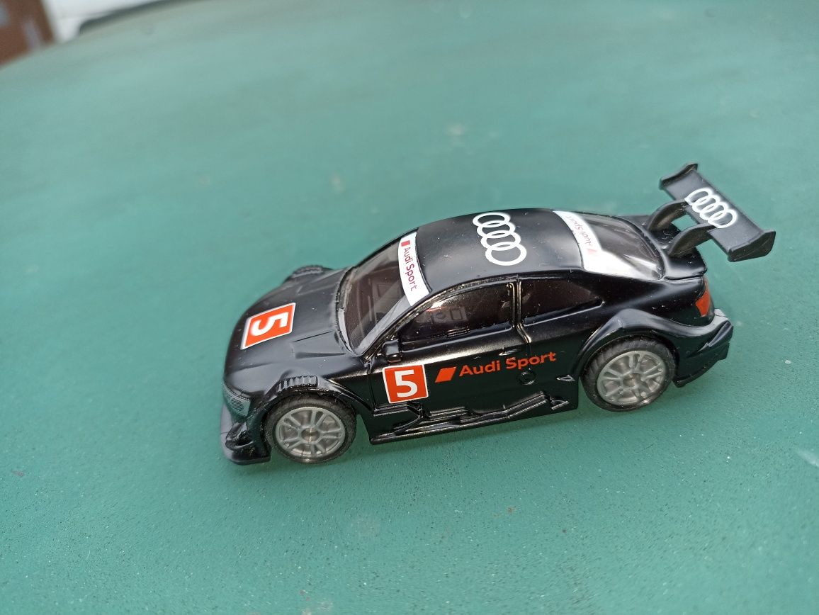 Model Audi RS 5 Racing od siku